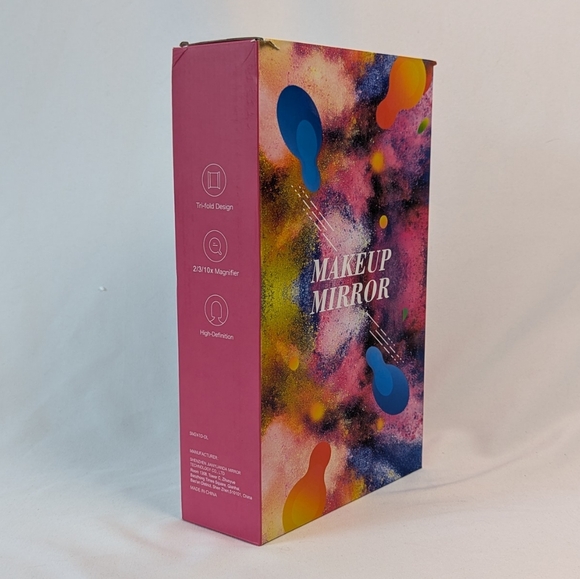 Three Panel LED Makeup Mirror - Picture 3 of 7